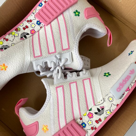 Size 6.5 Hello Kitty Adidas Originals NMD R1 White Pink IE8289 - Picture 2 of 16